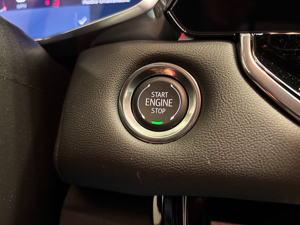 New 2026 GMC Canyon Elevation w/ Convenience Package RWD image 38