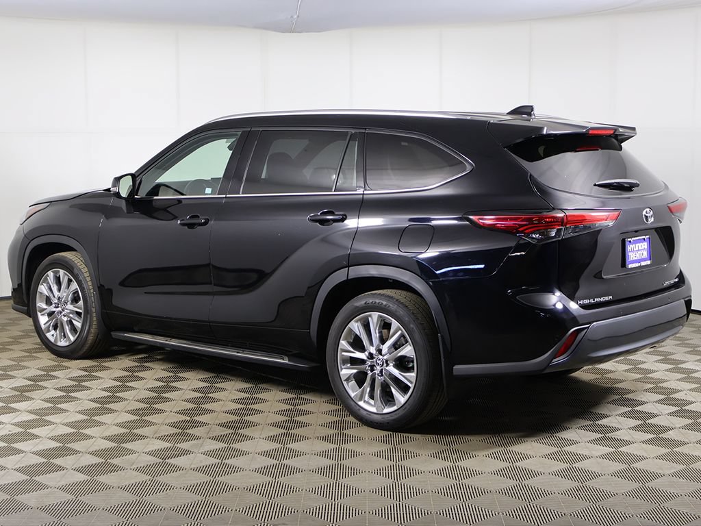Used 2023 Toyota Highlander Limited AWD/4WD image 11