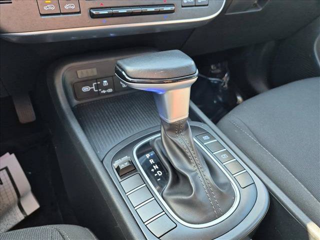 Used 2025 Hyundai Kona SEL FWD image 12