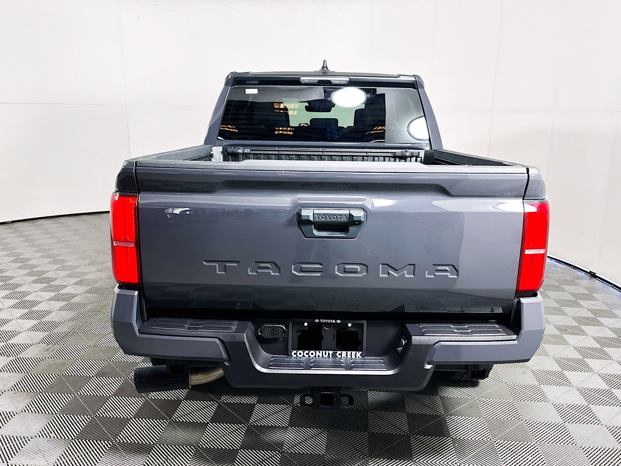 Used 2024 Toyota Tacoma SR5 RWD image 4