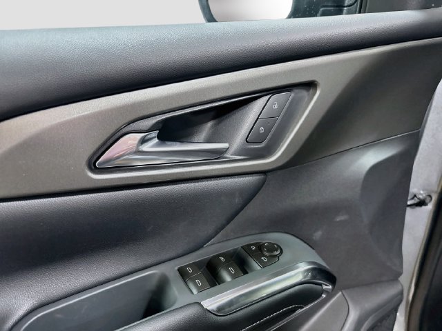 New 2027 Chevrolet Traverse LT w/ LPO, Floor Liner Package FWD image 18