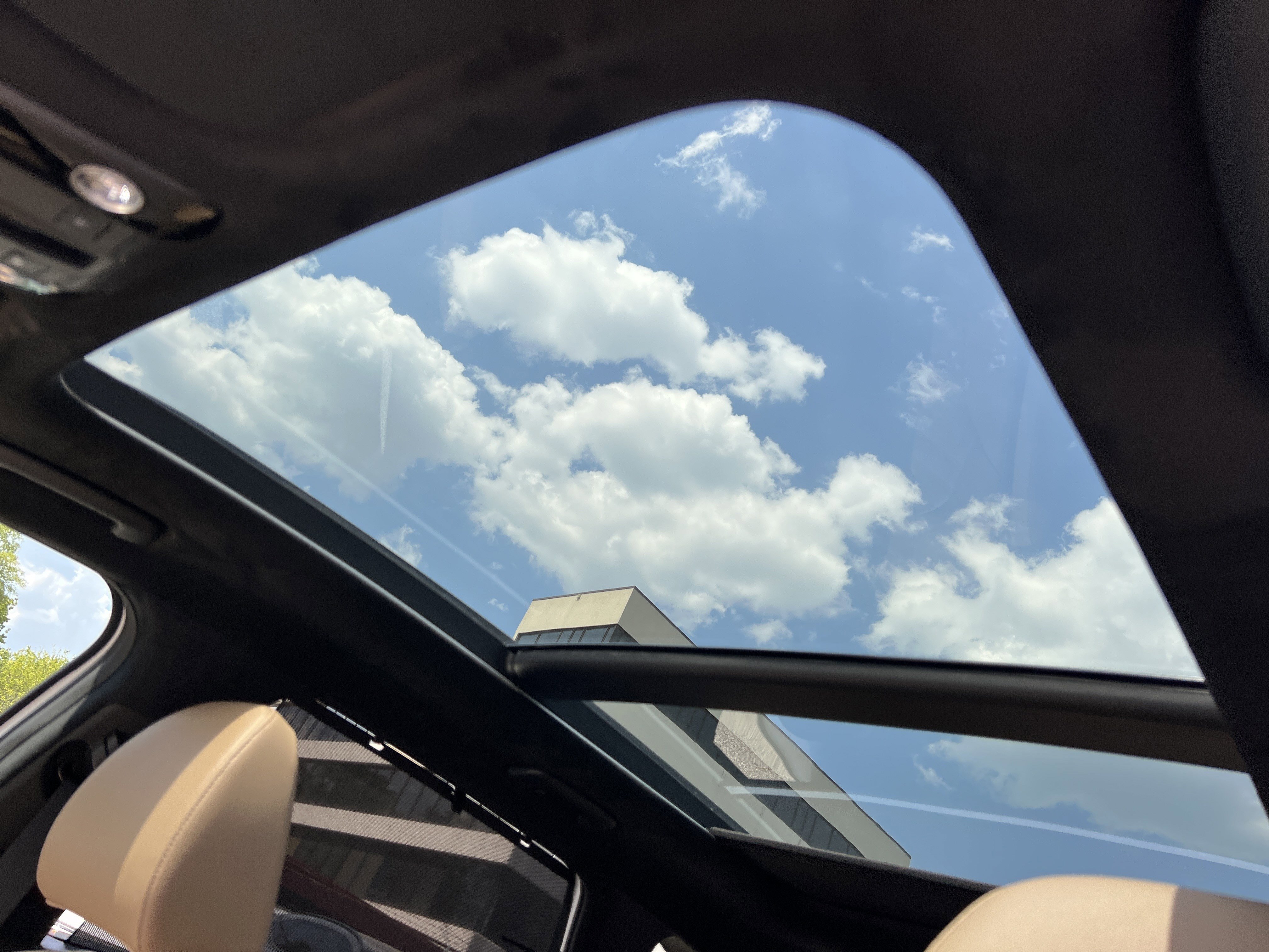 Used 2025 Kia Sorento SX Prestige w/ Olive Brown Leather Package AWD/4WD image 32