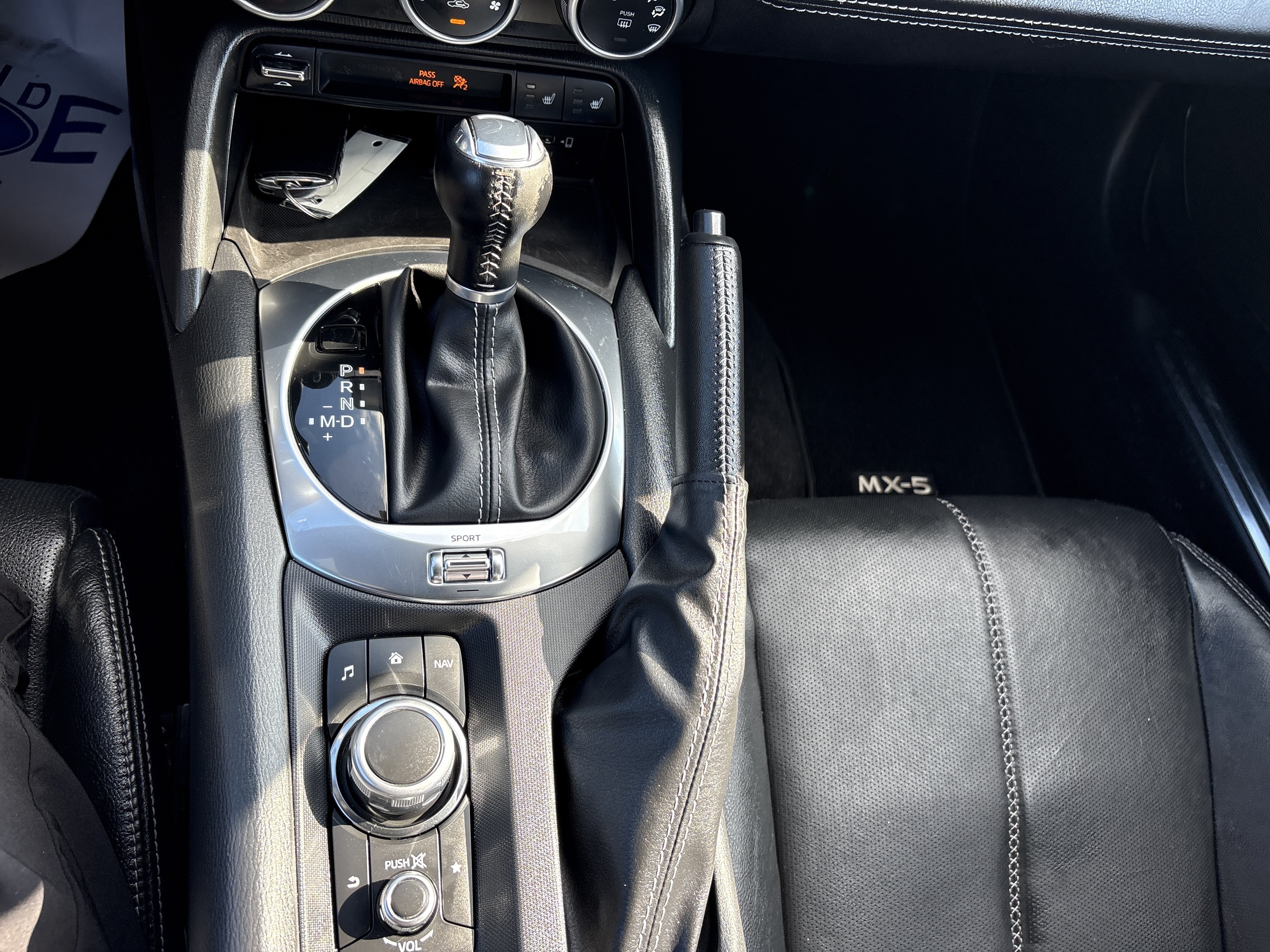 Used 2023 MAZDA MX-5 Miata Grand Touring RWD image 11