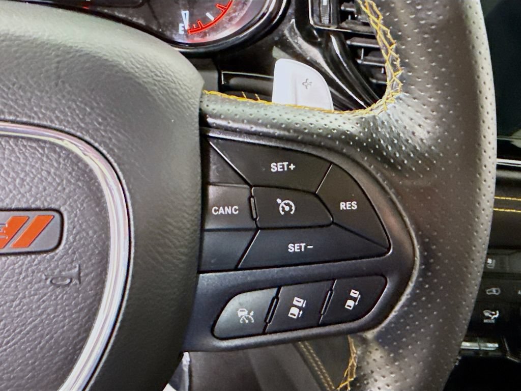 Used 2023 Dodge Durango R/T w/ Hemi Orange Plus Package AWD/4WD image 25
