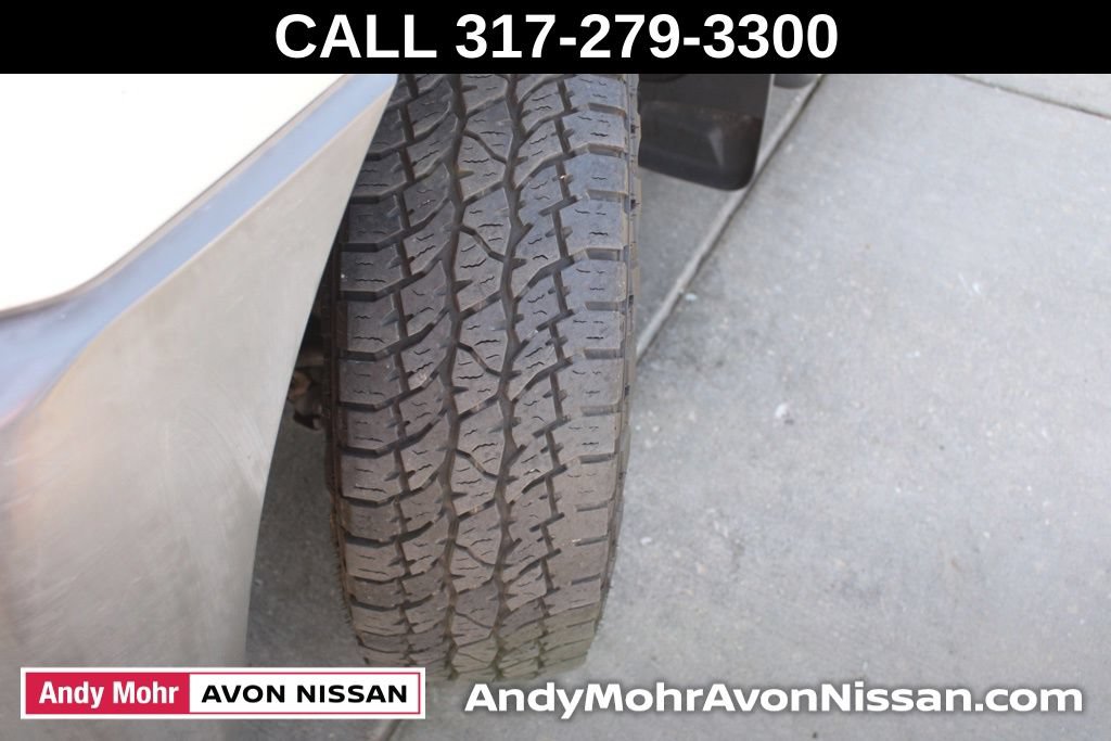 Used 2011 Nissan Xterra PRO-4X w/ Pro-4x Leather Pkg AWD/4WD image 13