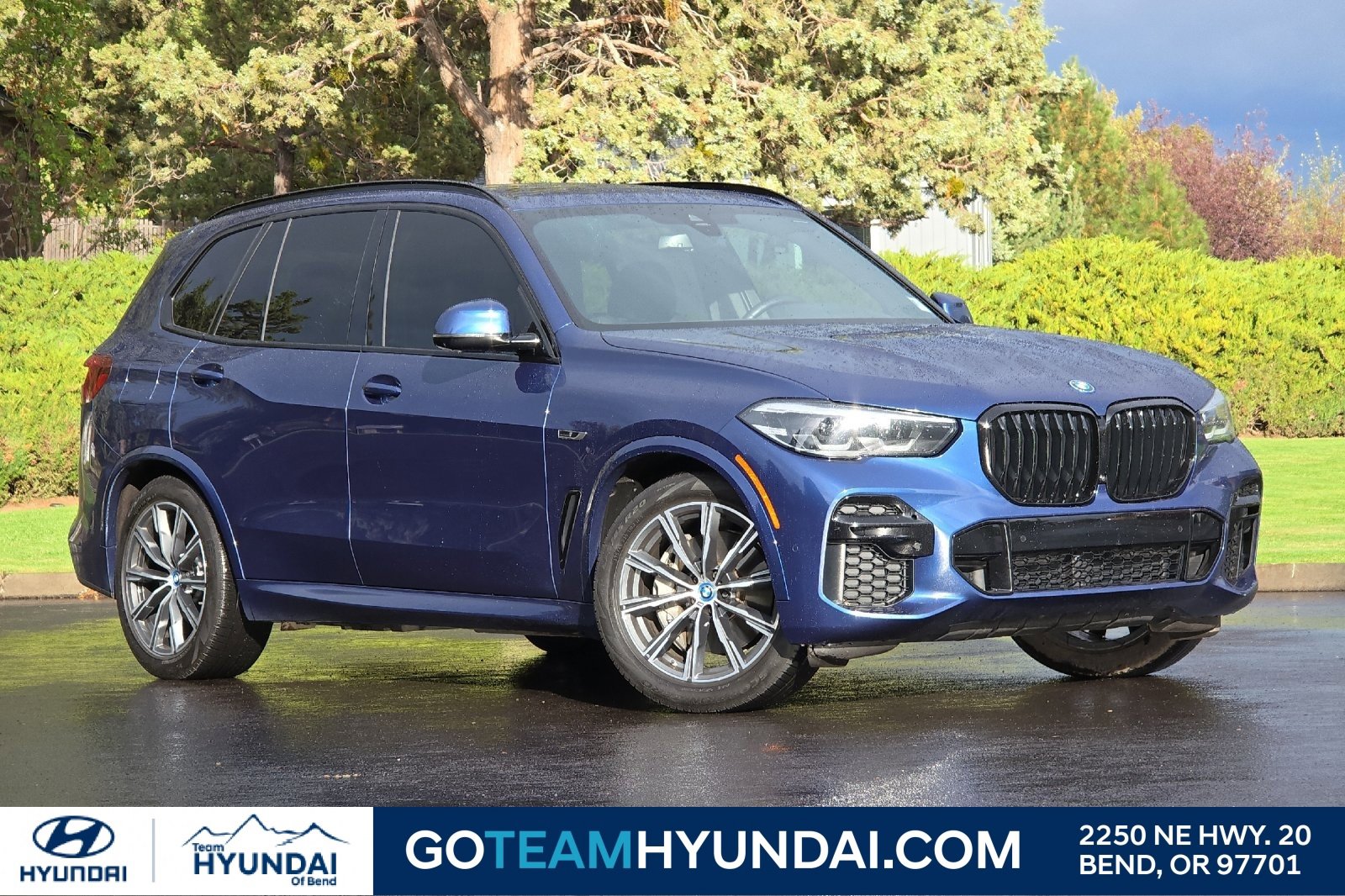 Used 2023 BMW X5 xDrive45e w/ M Sport Package image 1