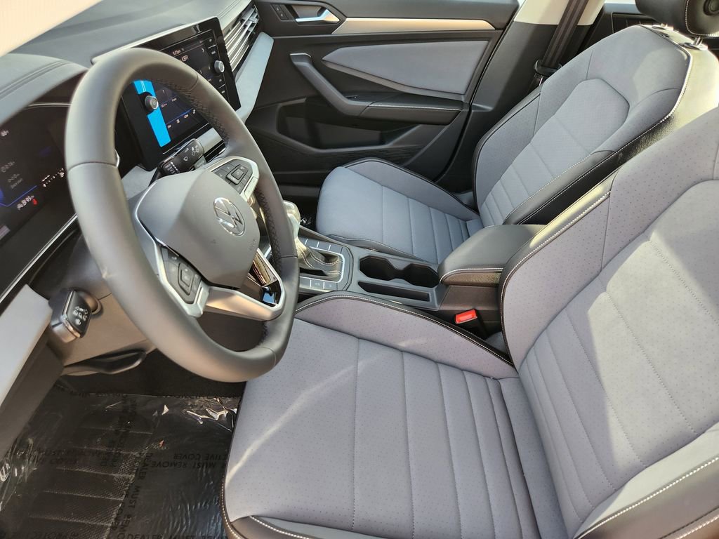 New 2026 Volkswagen Jetta SE FWD image 4
