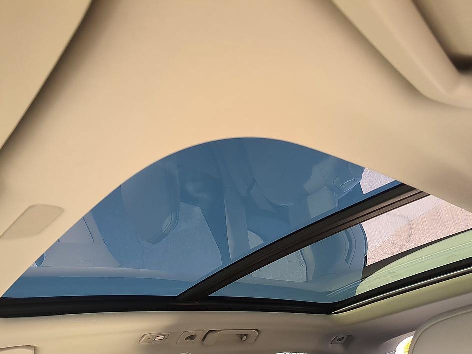 Used 2023 Volvo XC60 B5 Plus w/ Climate Package FWD image 27