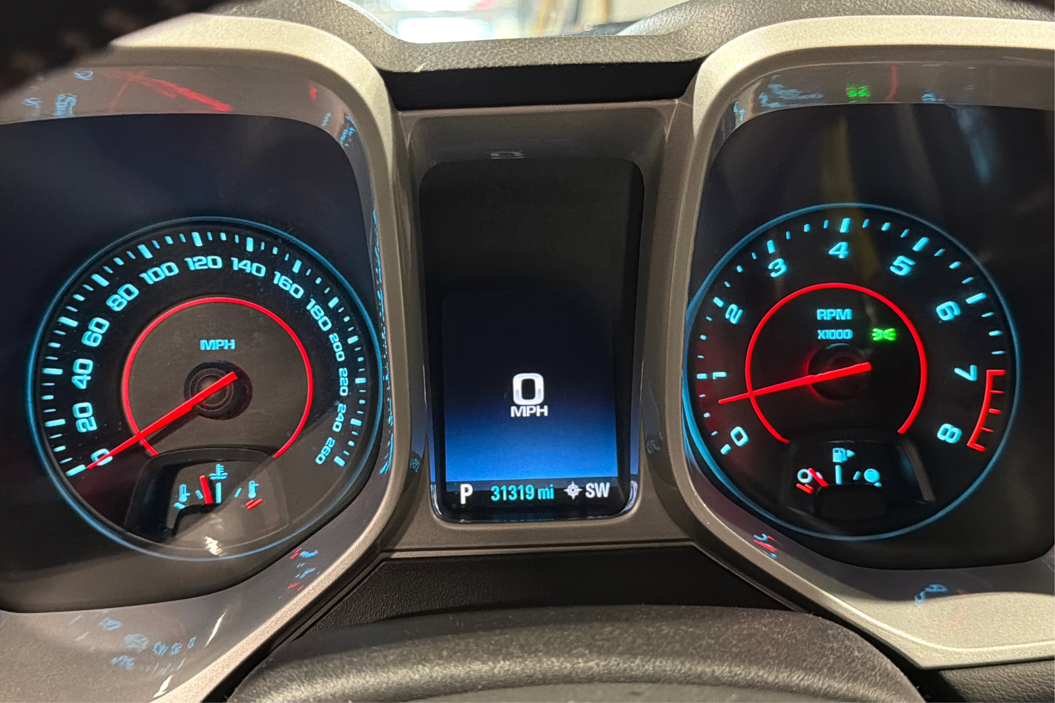 Used 2015 Chevrolet Camaro LT RWD image 25