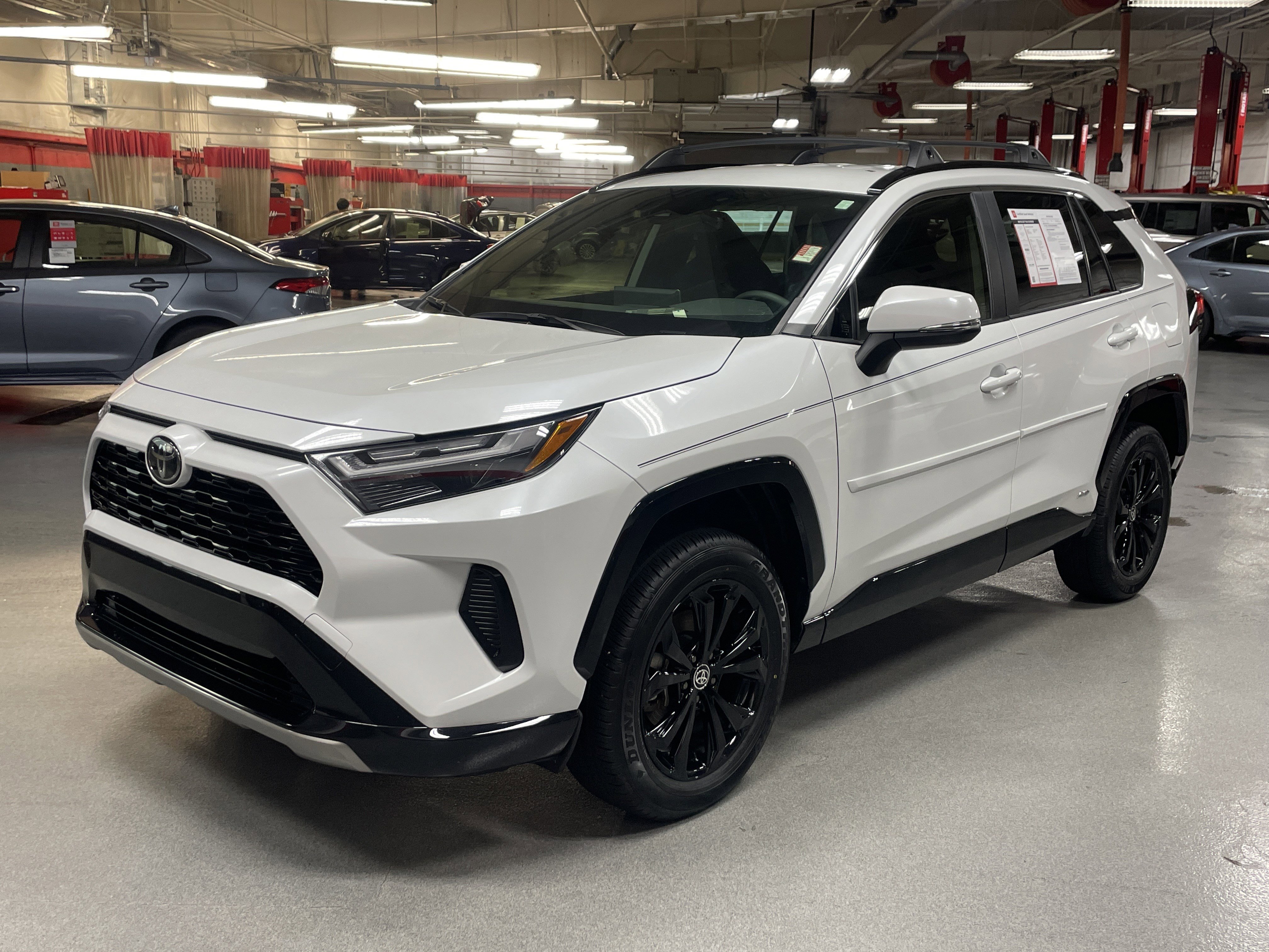 Certified 2025 Toyota RAV4 SE image 5