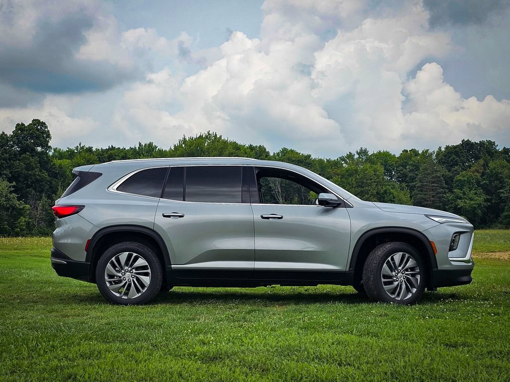 New 2027 Buick Enclave Preferred w/ Power Package AWD/4WD image 2
