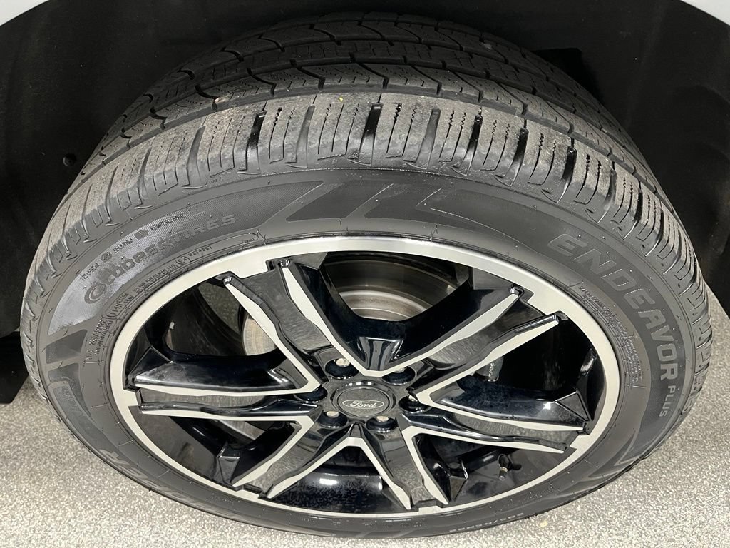 Used 2020 Ford Expedition Limited w/ Special Edition Package AWD/4WD image 16