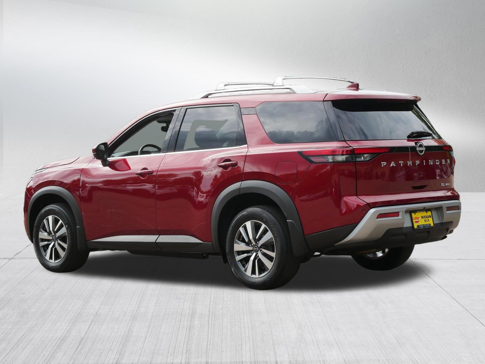 Certified 2024 Nissan Pathfinder SL AWD/4WD image 5
