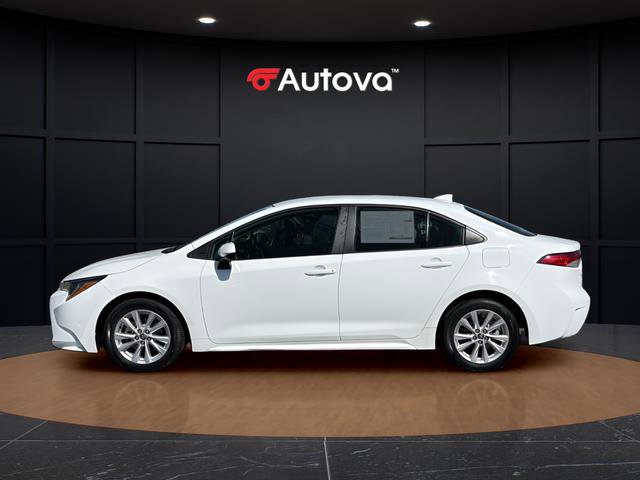 Used 2023 Toyota Corolla LE w/ LE Convenience Package FWD image 2