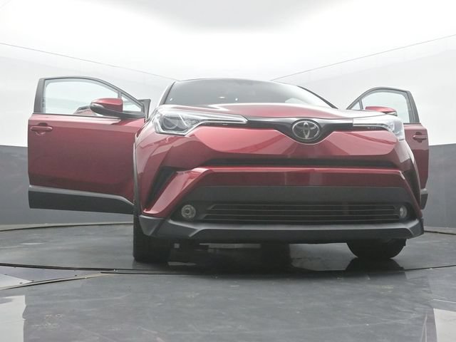 Used 2018 Toyota C-HR XLE FWD image 54