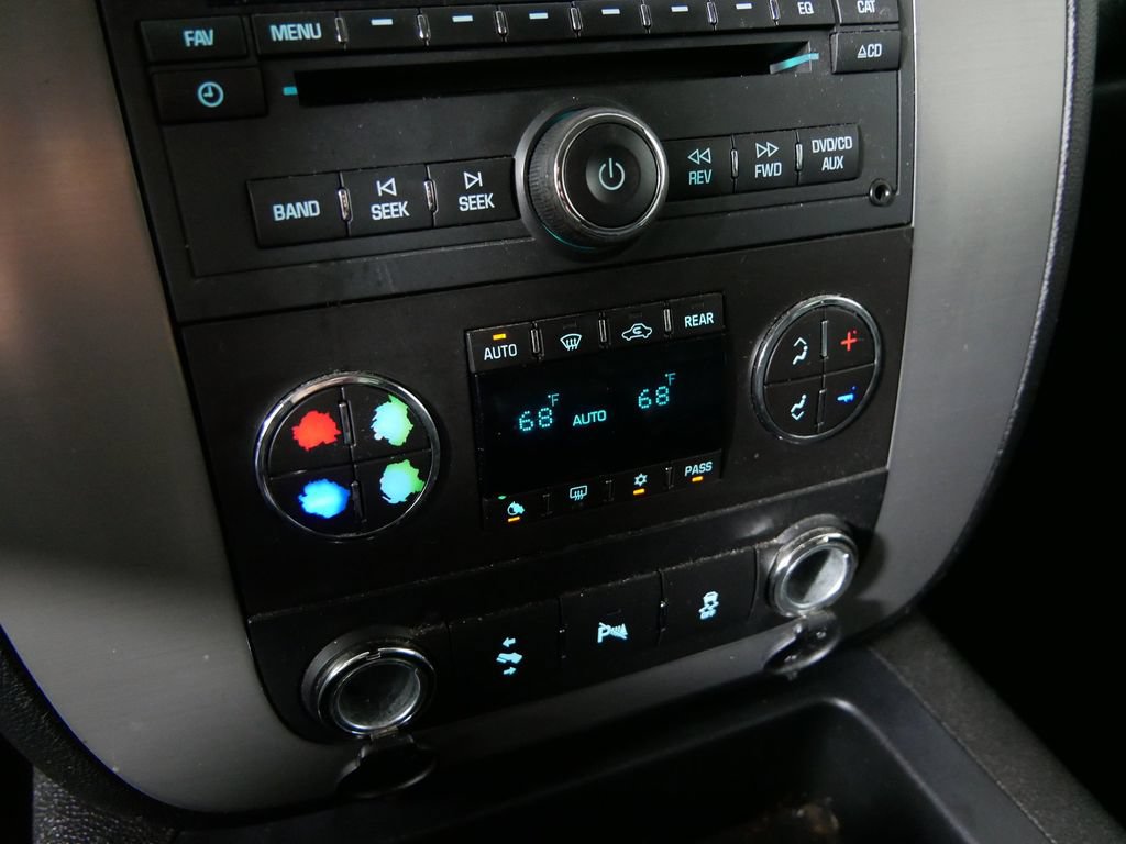 Used 2013 GMC Yukon SLT w/ SLT-2 Equipment Package AWD/4WD image 27