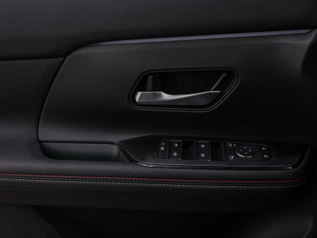 New 2026 Nissan Kicks SR FWD image 24