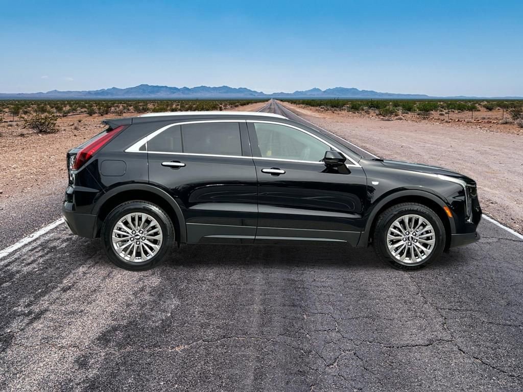 Certified 2025 Cadillac XT4 Premium Luxury image 4