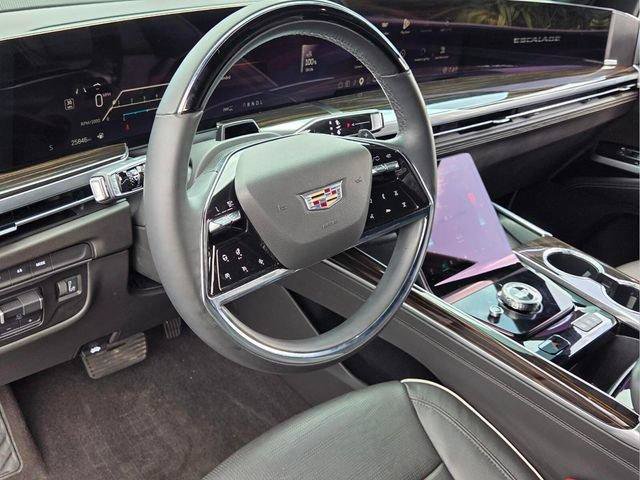 Certified 2025 Cadillac Escalade ESV Premium Luxury AWD/4WD image 14