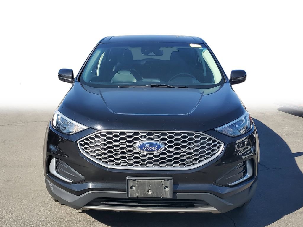 Used 2023 Ford Edge SEL image 2