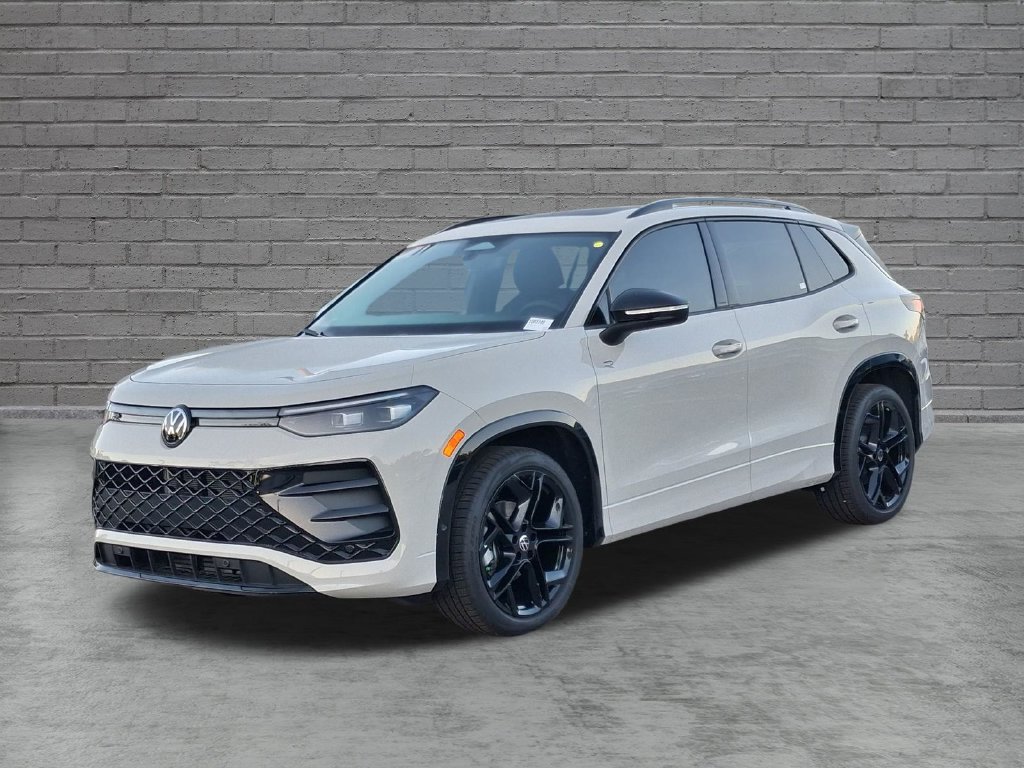 New 2026 Volkswagen Tiguan SE R-Line FWD image 3