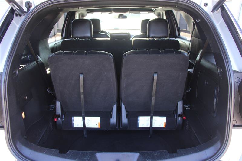 Used 2019 Ford Explorer XLT w/ Equipment Group 202A AWD/4WD image 11