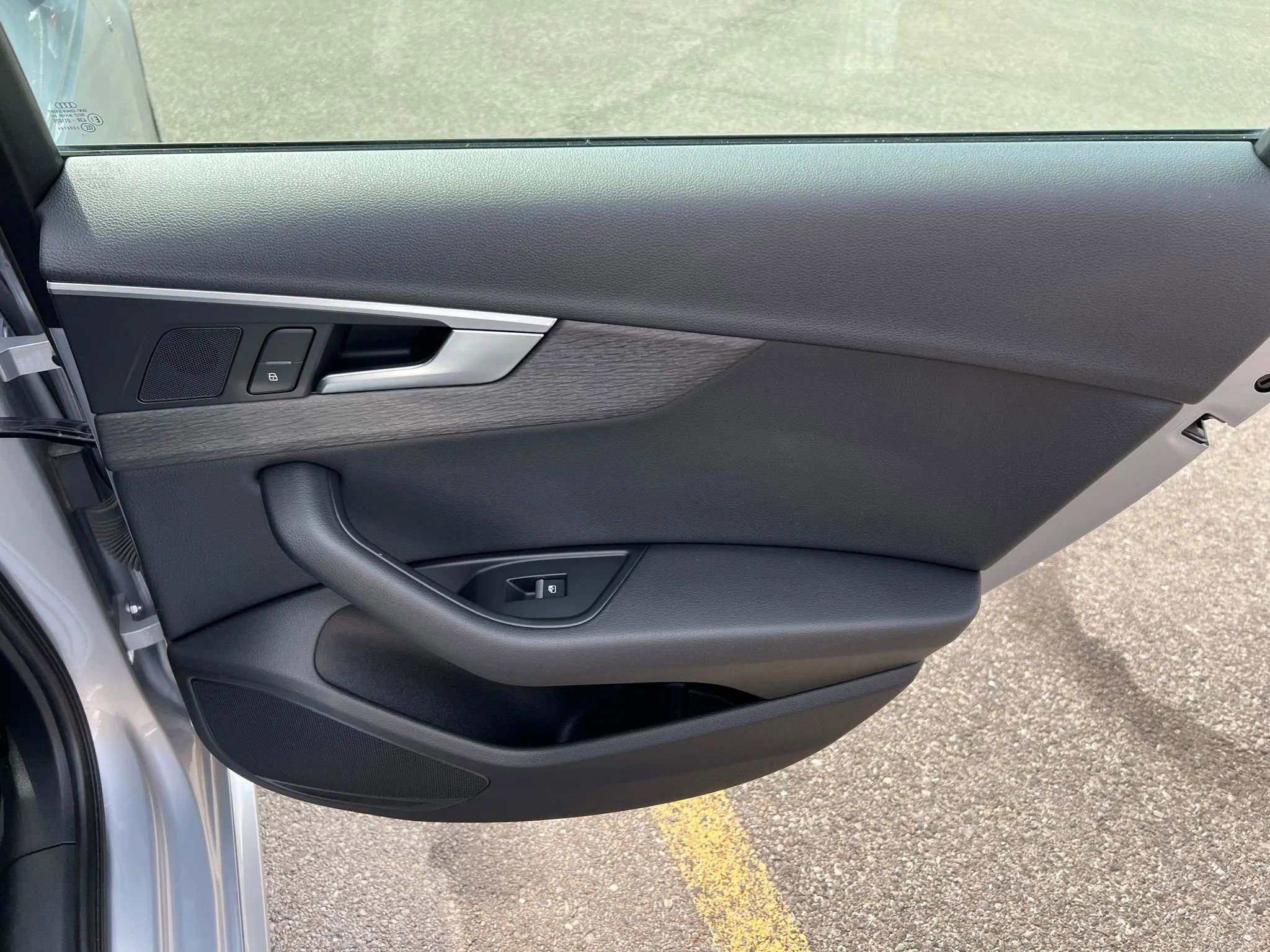 Used 2018 Audi A4 2.0T Ultra Premium w/ Convenience Package image 23