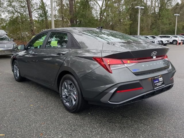 New 2026 Hyundai Elantra Sport FWD image 7