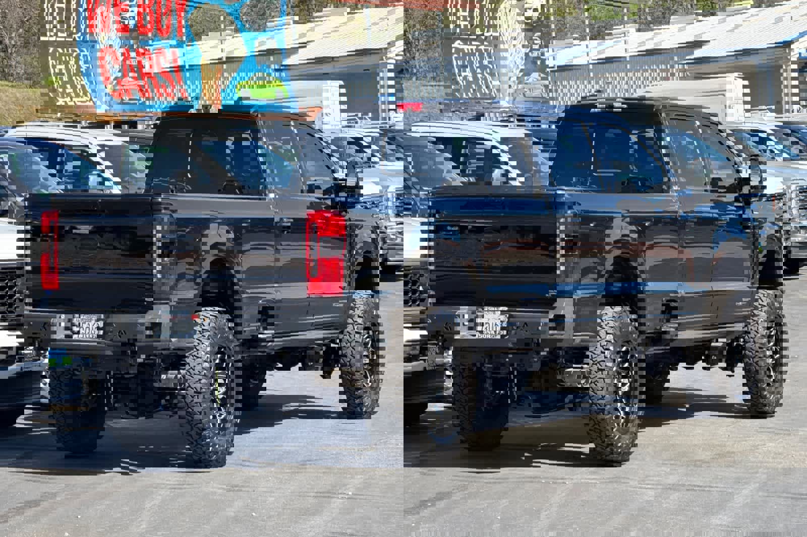 Used 2023 Ford F350 Lariat w/ Lariat Ultimate Package image 4