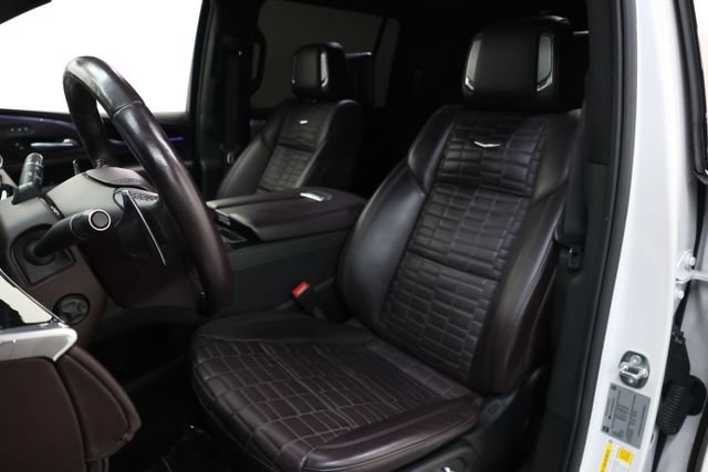 Used 2024 Cadillac Escalade ESV V w/ Heavy-Duty Trailer Package AWD/4WD image 86