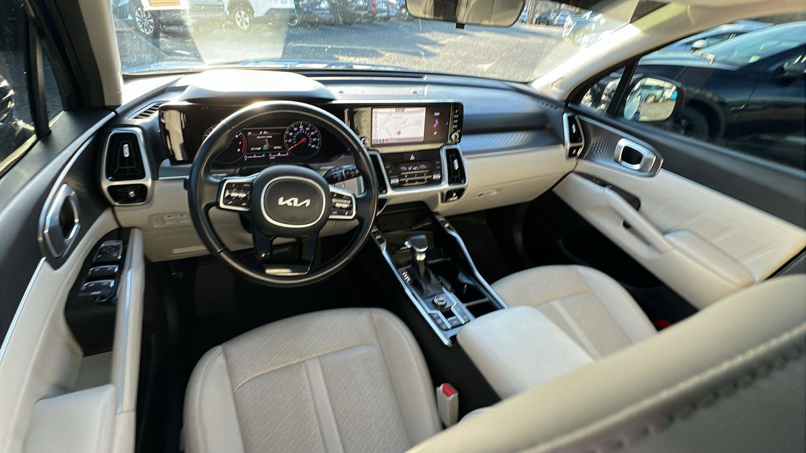 Used 2022 Kia Sorento SX FWD image 21