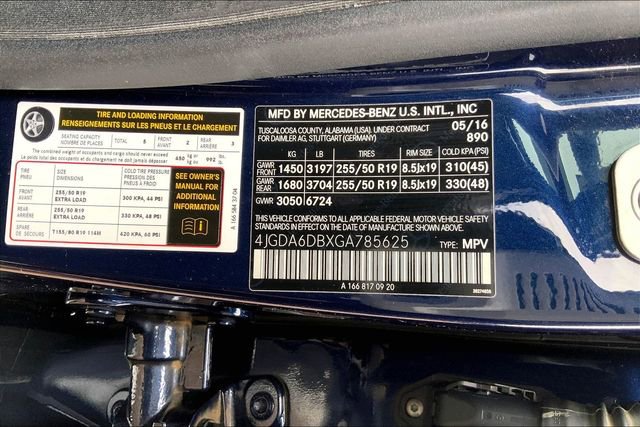 Used 2016 Mercedes-Benz GLE 550e 4MATIC image 34