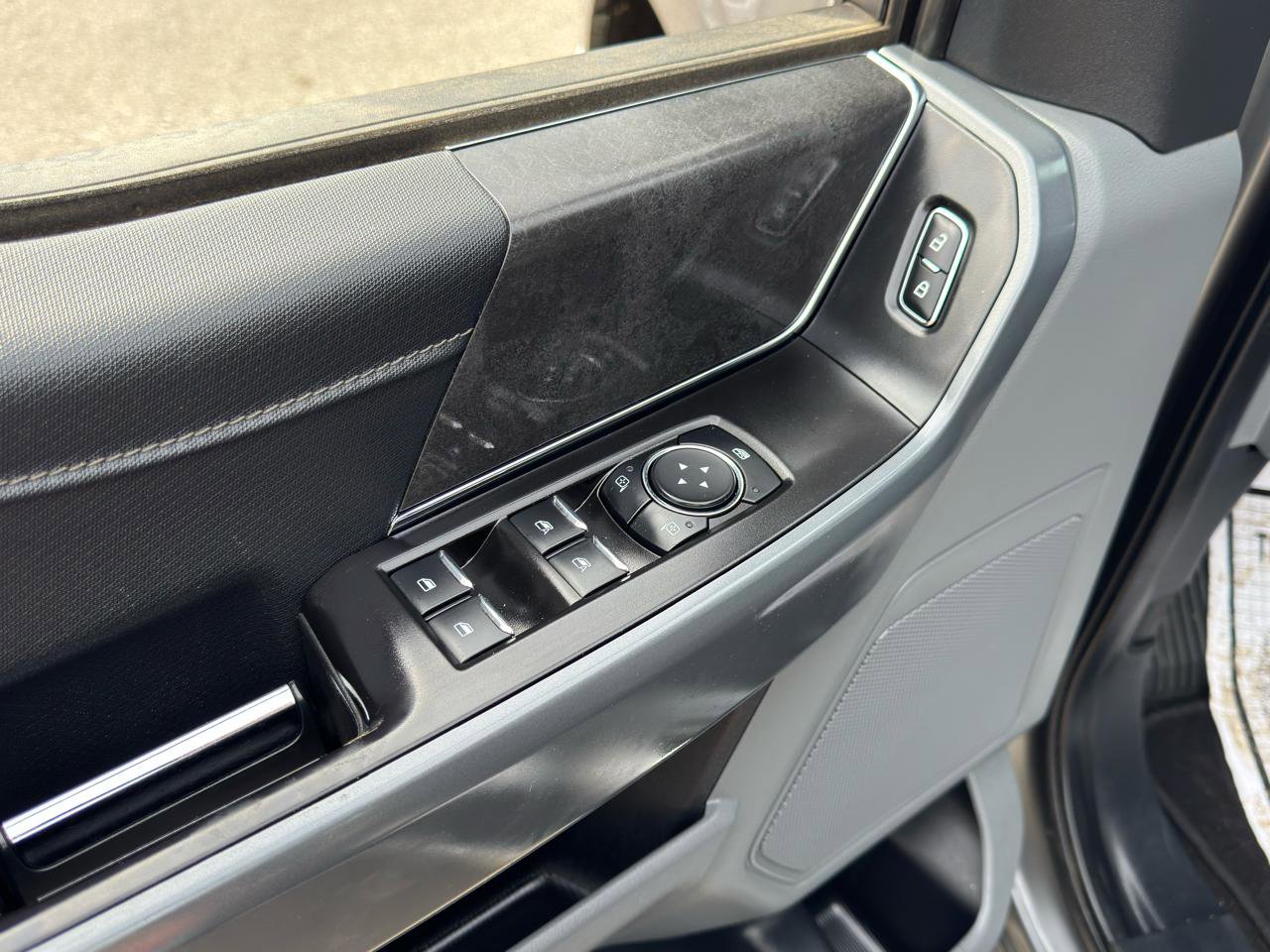 Used 2024 Ford F150 XLT w/ Mobile Office Package image 14