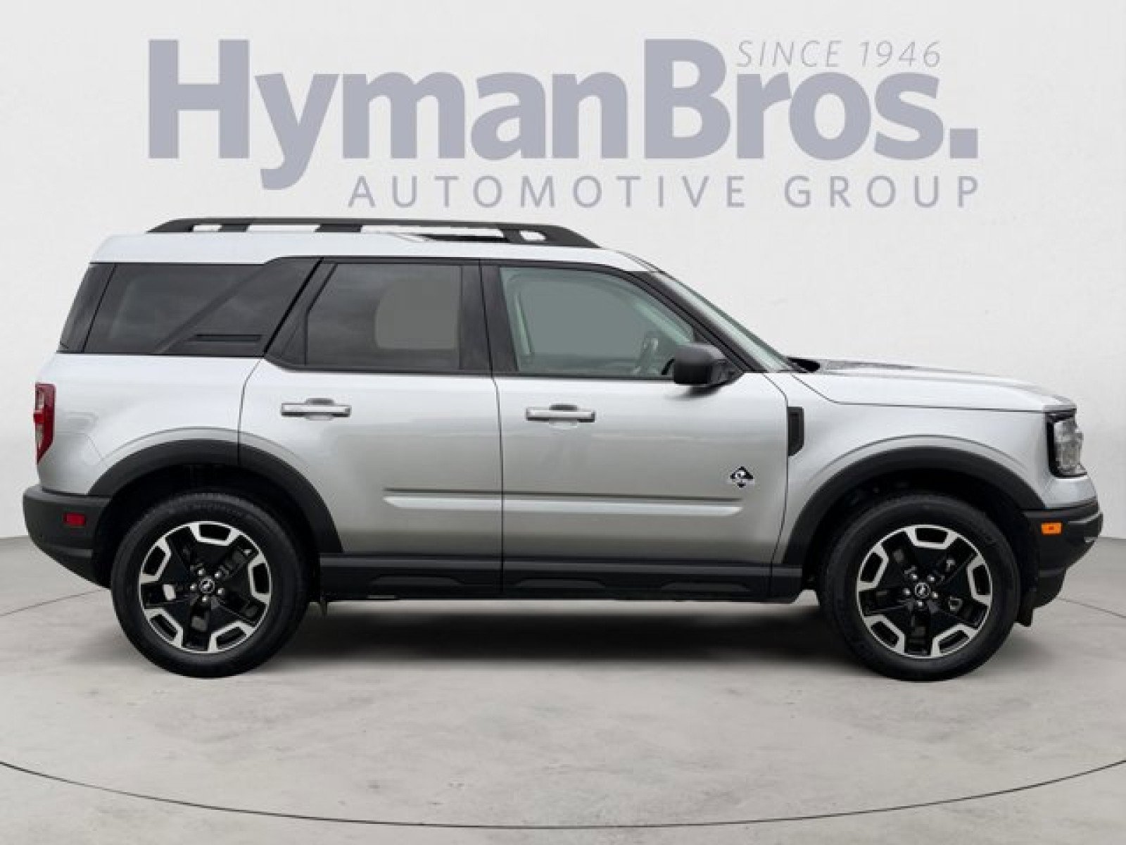Used 2023 Ford Bronco Sport Outer Banks w/ Tech Package image 2