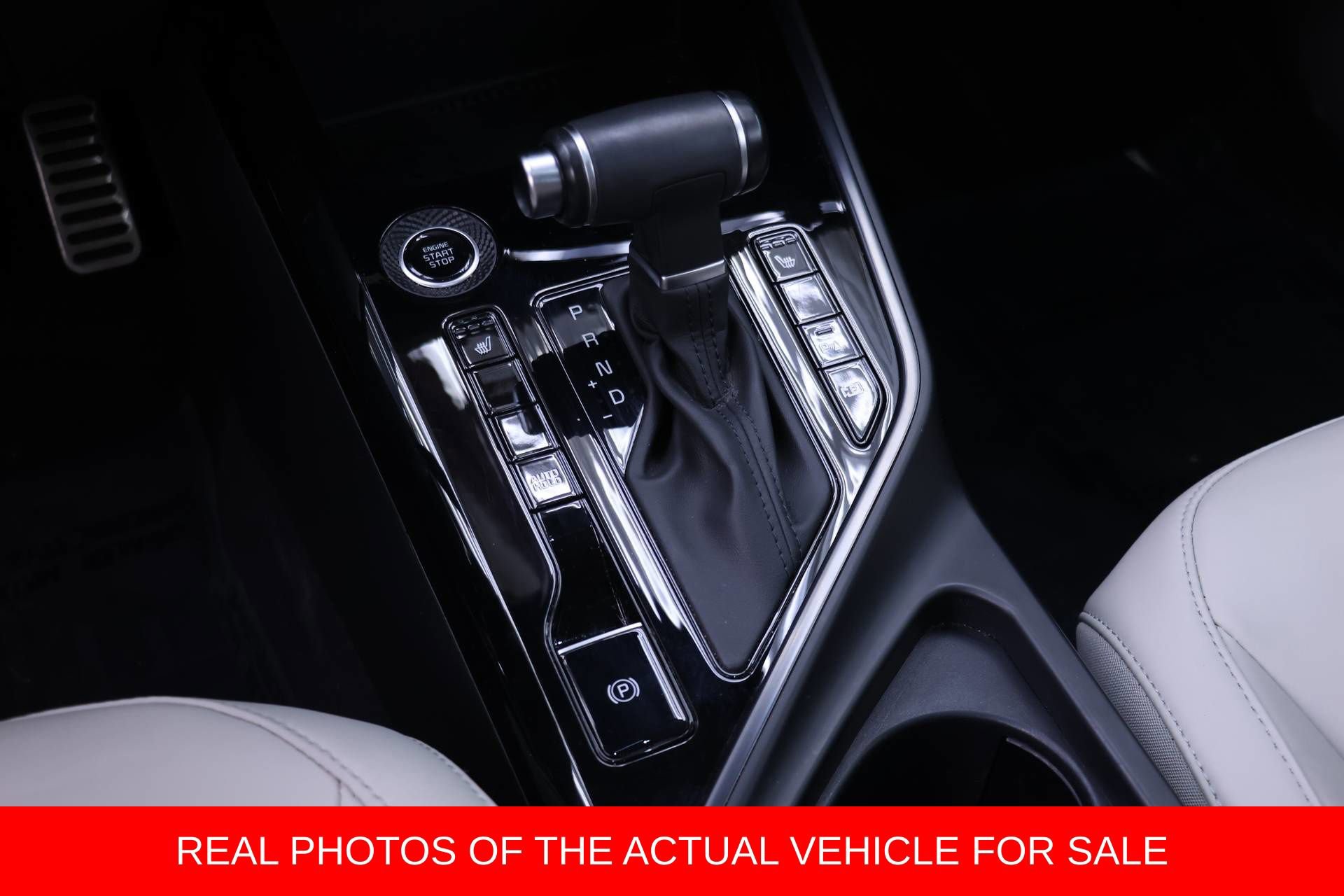 Used 2023 Kia Niro EX Touring image 12