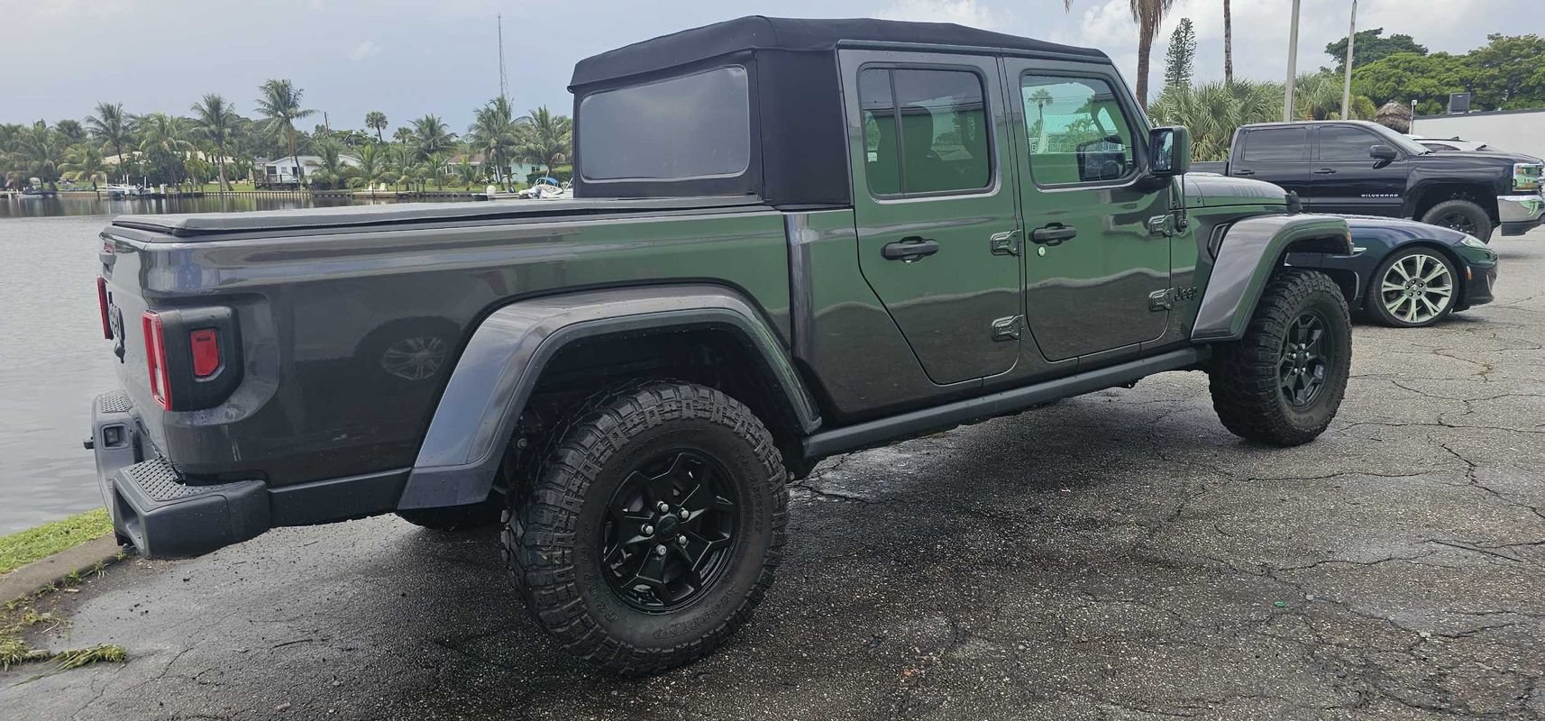 Used 2021 Jeep Gladiator Sport AWD/4WD image 20