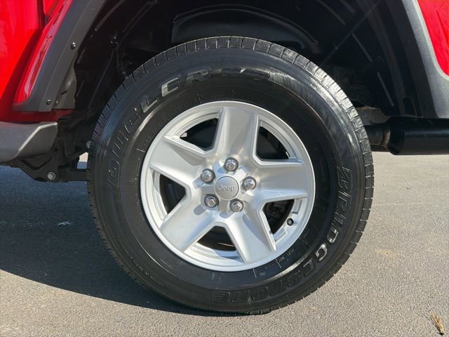 Used 2021 Jeep Gladiator Sport AWD/4WD image 9