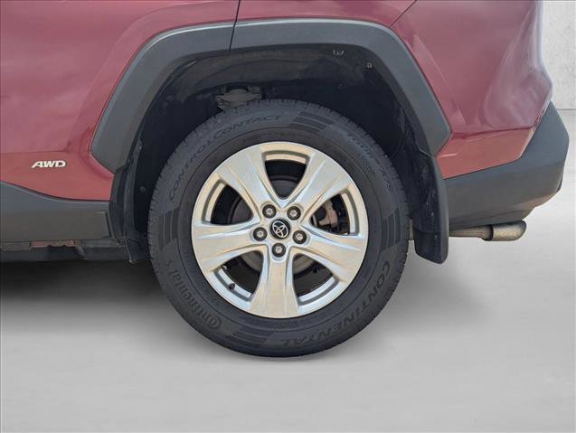Used 2021 Toyota RAV4 XLE w/ Convenience Package image 23