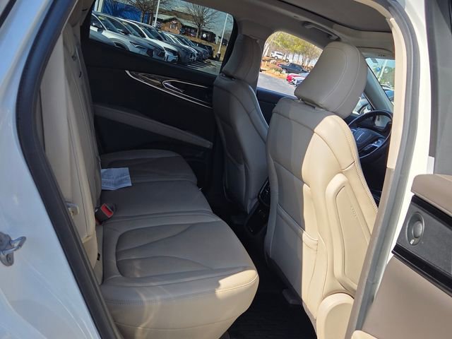 Used 2022 Lincoln Nautilus Reserve w/ Luxury Package image 14