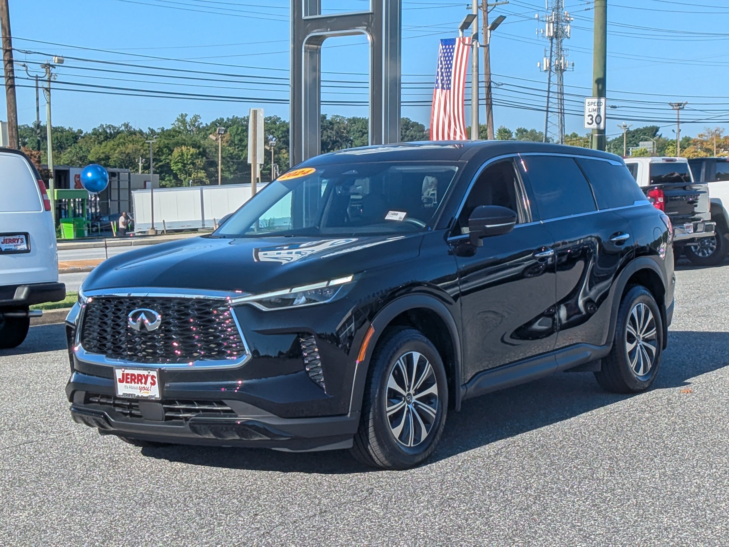 Used 2024 INFINITI QX60 Pure AWD/4WD image 4
