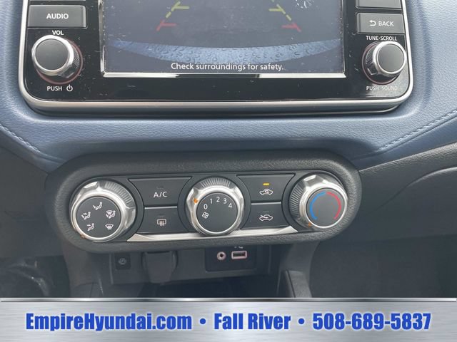 Used 2025 Nissan Versa SV w/ Trunk Package FWD image 21