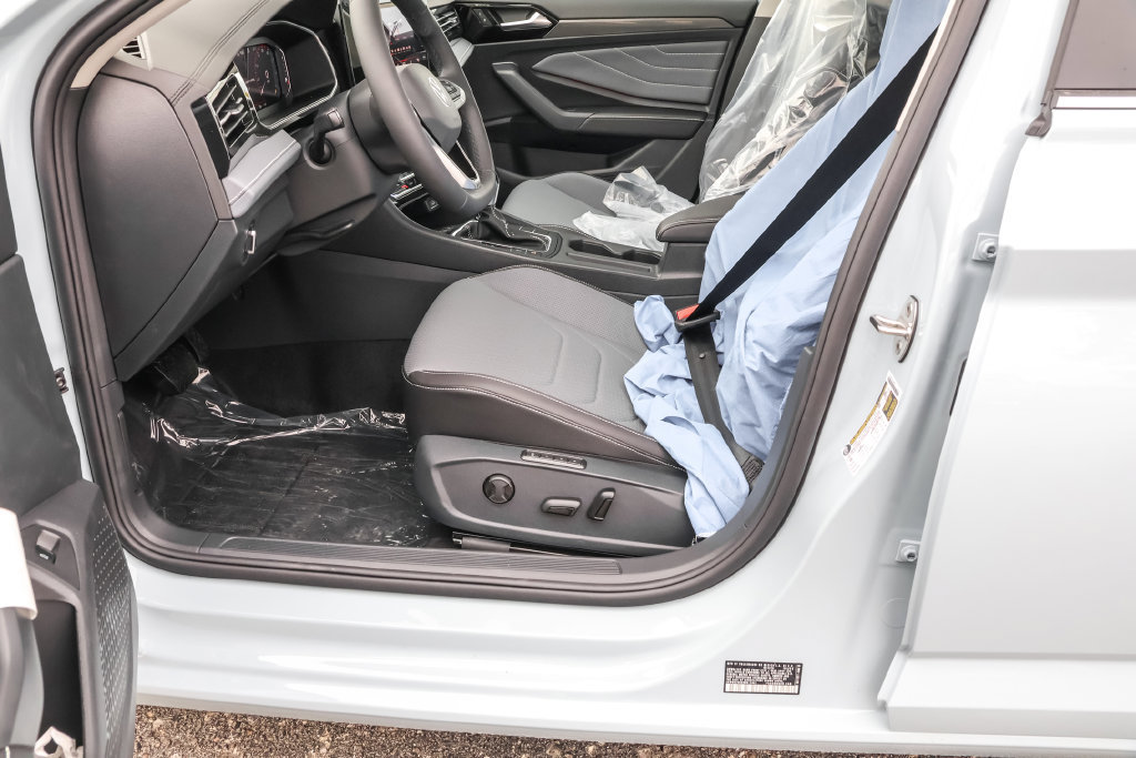 New 2027 Volkswagen Jetta SEL FWD image 25