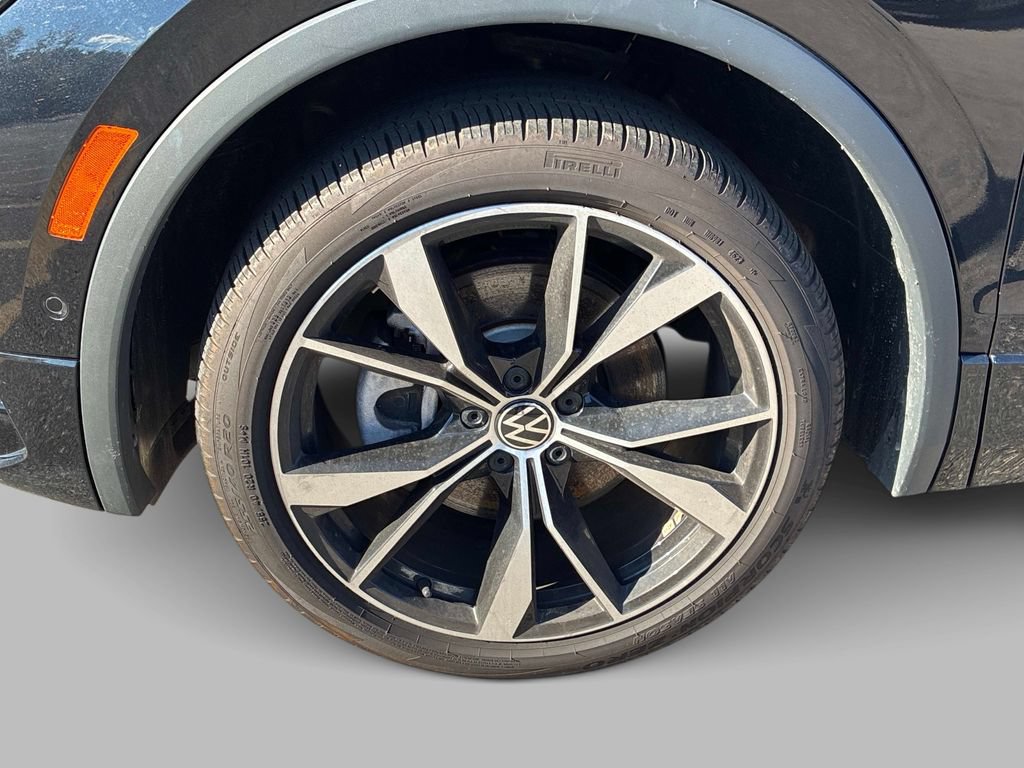 Used 2024 Volkswagen Tiguan SEL R-Line AWD/4WD image 17