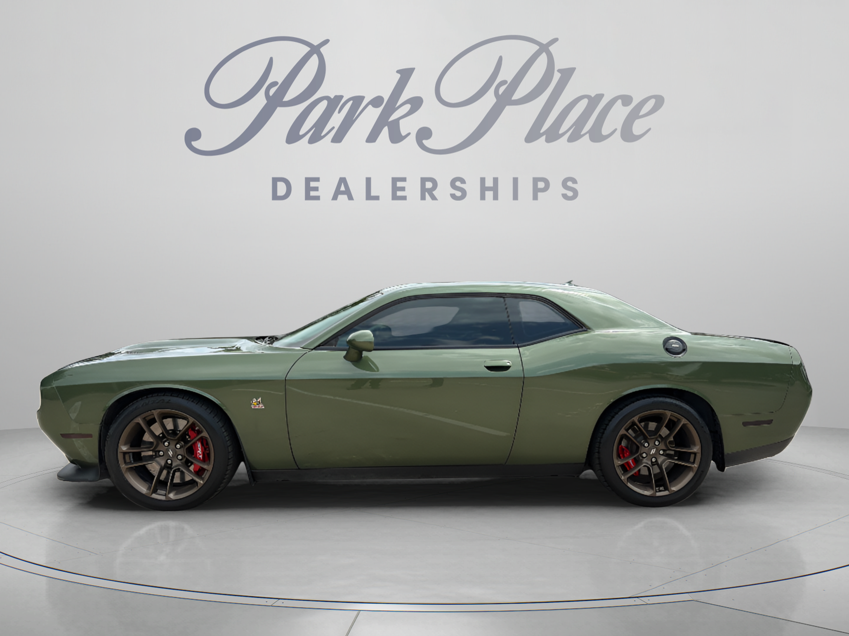 Used 2021 Dodge Challenger R/T Scat Pack w/ Dynamics Package RWD image 2