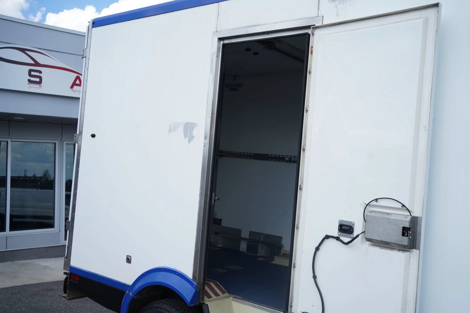 Used 2023 Ford E-350 and Econoline 350 Super Duty w/ Power Windows & Locks Group RWD image 18