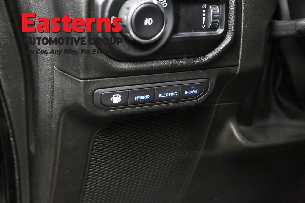 Used 2024 Jeep Wrangler Unlimited AWD/4WD image 23