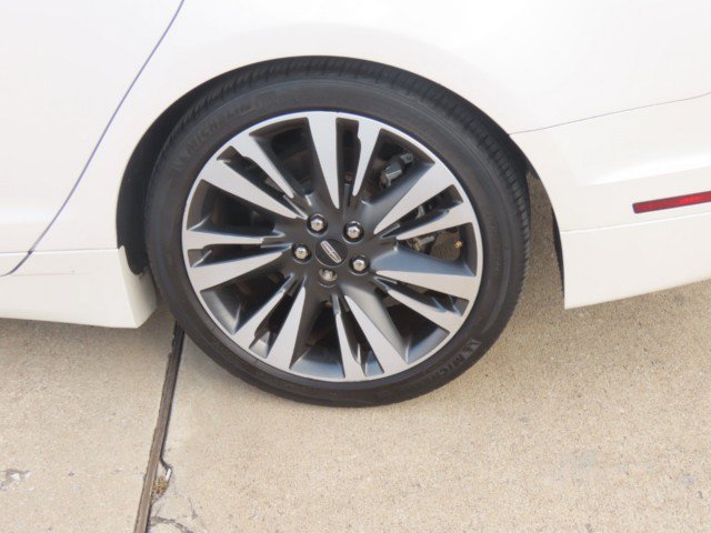 Used 2019 Lincoln MKZ Reserve FWD image 14