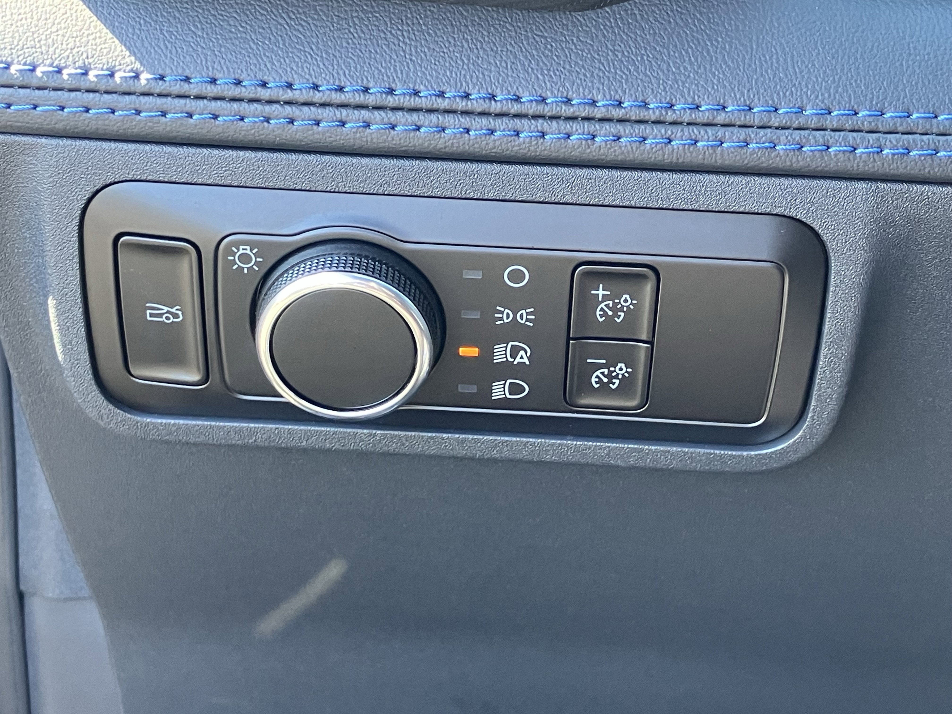 Used 2025 Ford Mustang Dark Horse image 19