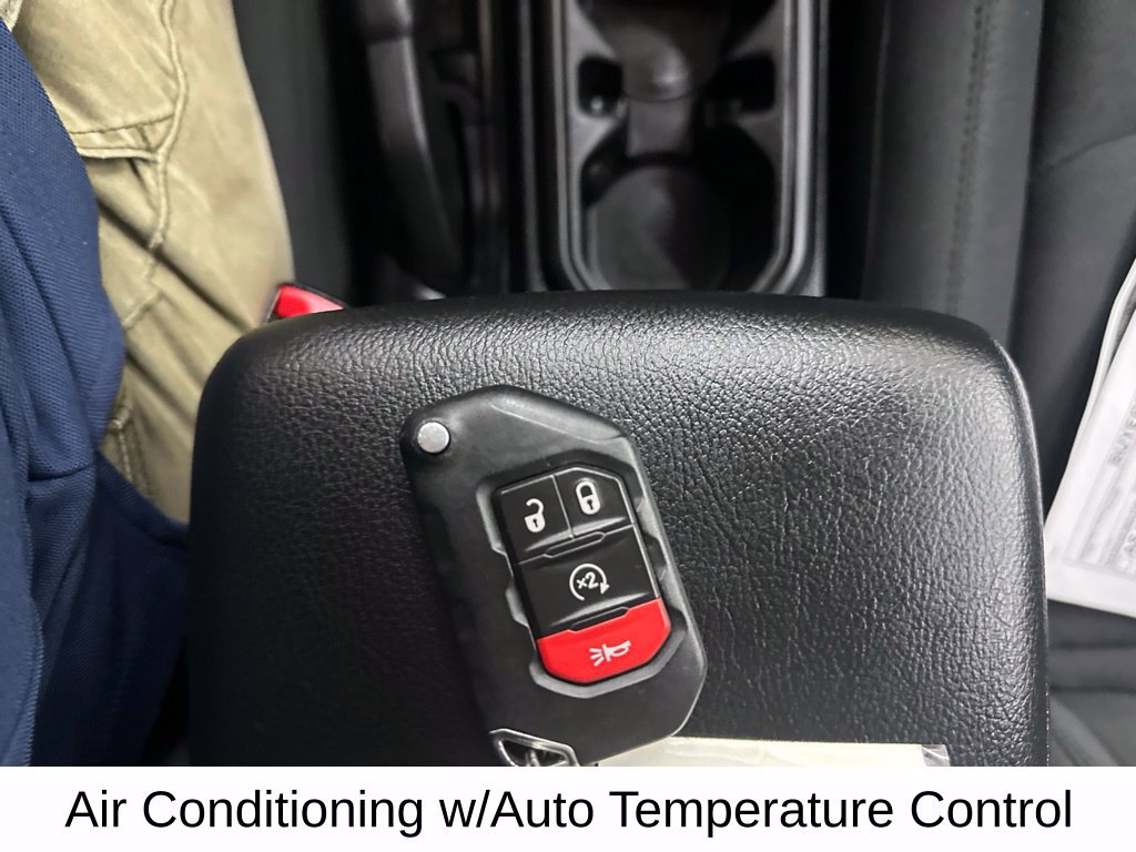 Used 2020 Jeep Wrangler Sport AWD/4WD image 27