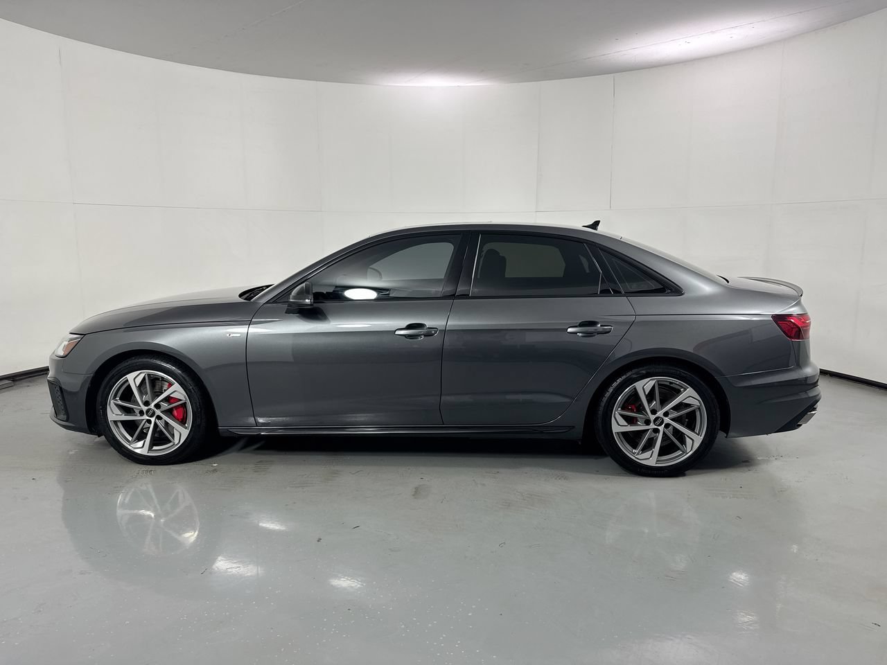 Used 2023 Audi A4 2.0T Premium Plus w/ Premium Plus Package AWD/4WD image 2